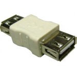 AD-73 USB-A aljzat/USB-A aljzat adapter